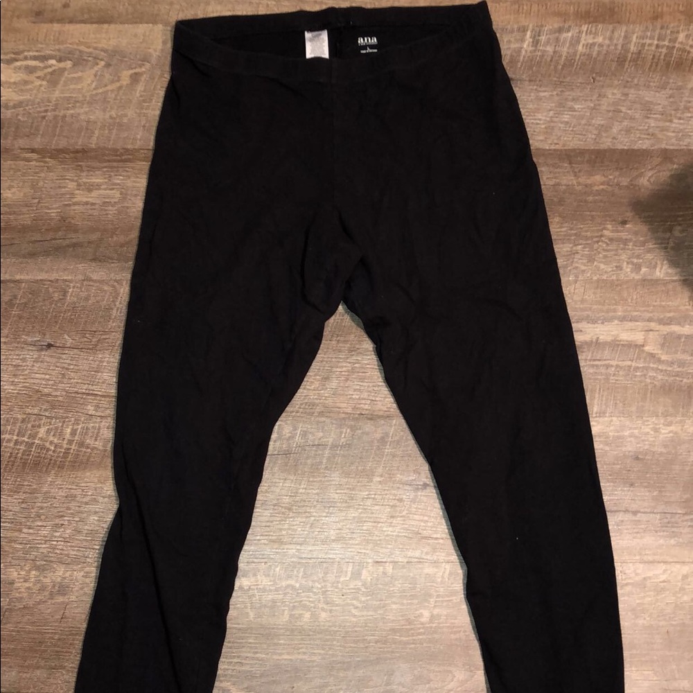 Black leggings